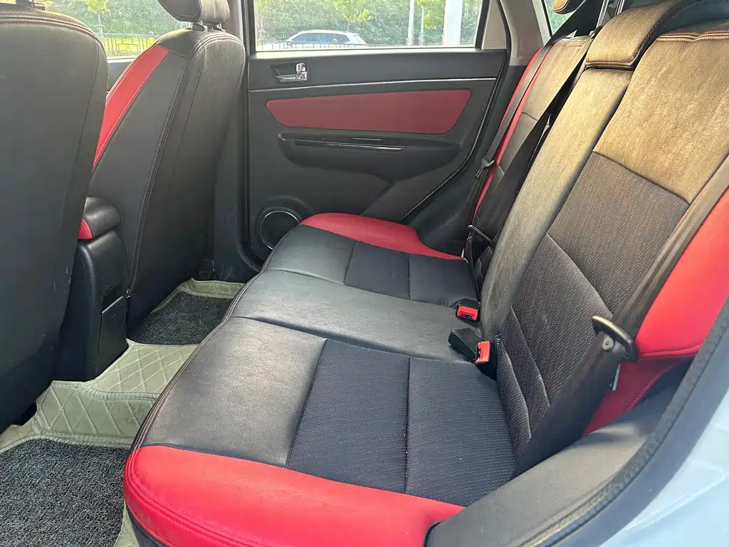 Senova X25 绅宝X25 2015款 1.5 L 手动舒适型