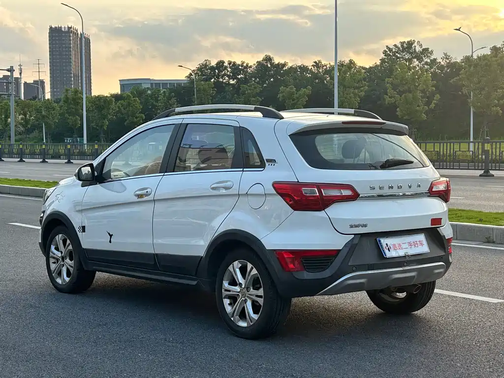 Senova X25 绅宝X25 2015款 1.5 L 手动舒适型