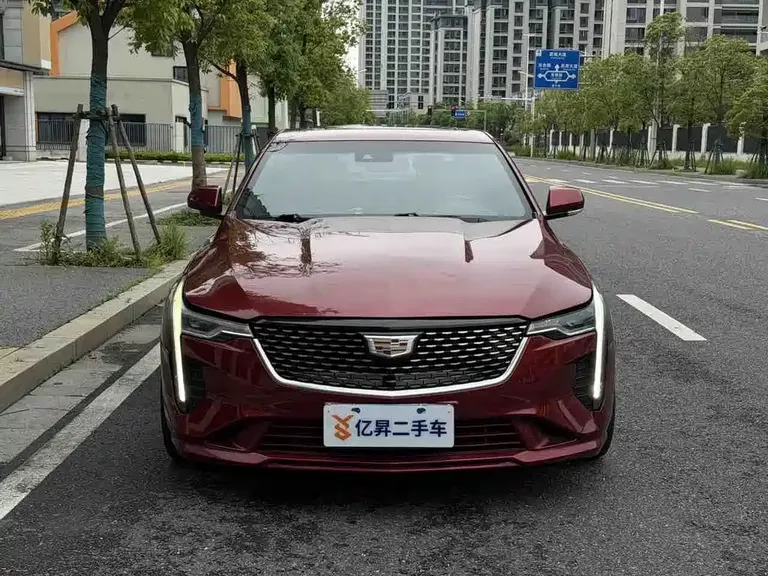 Cadillac CT4 28 T Distinguished