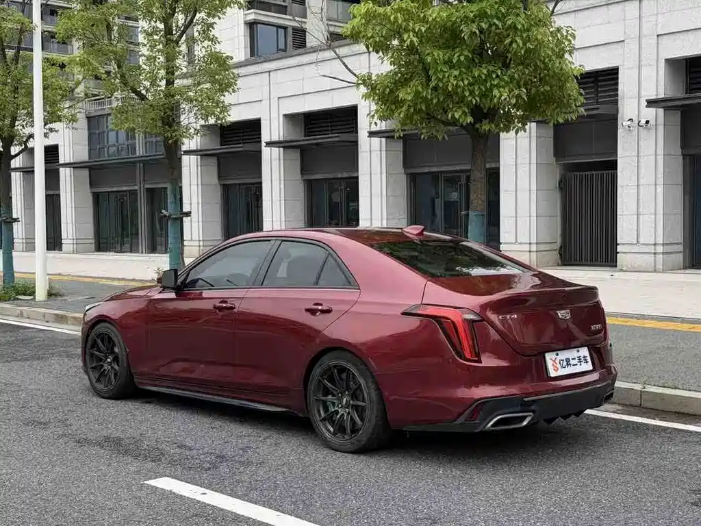 Cadillac CT4 28 T Distinguished