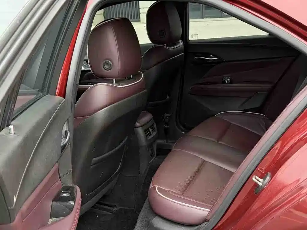 Cadillac CT4 28 T Distinguished