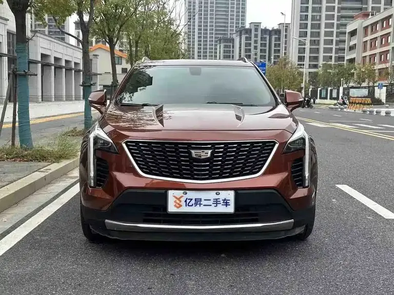 Cadillac XT4 28 T 2 WD Leading