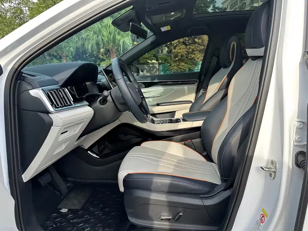Song PLUS NEV Champion DM-i 110 KM Flagship