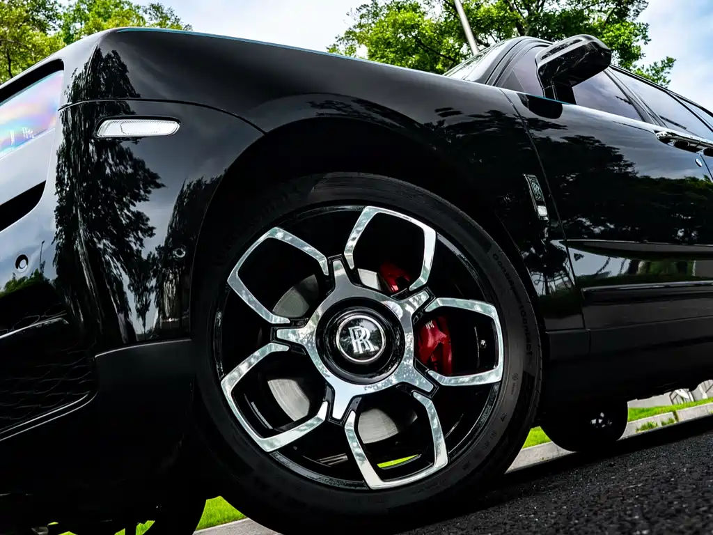 Cullinan Black Badge