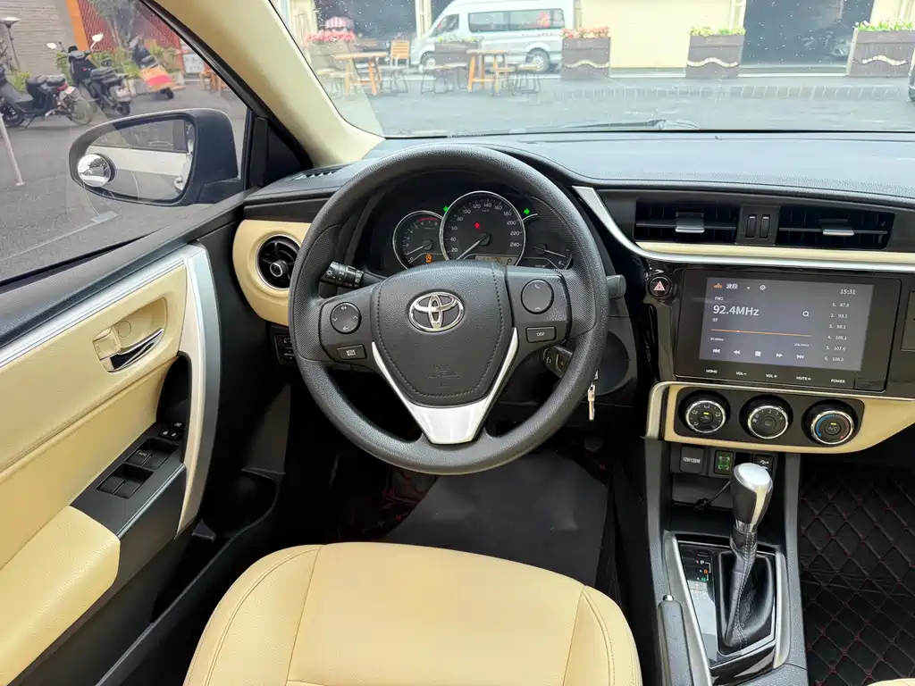 Levin Facelift 185 T CVT Elite CN-V