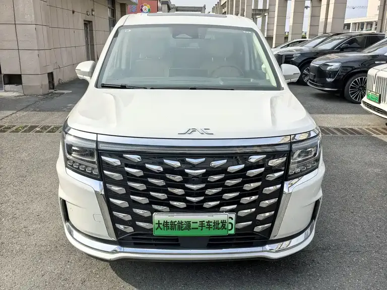 JAC Refine RF8 PHEV 瑞风RF8 PHEV 2024款 鸿蒙版 1.5 T 150 KM 旗舰型 磷酸铁锂