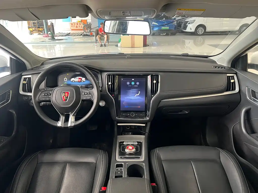 Roewe i6 NEV 45 T Hybrid Connected Smart Enjoyment