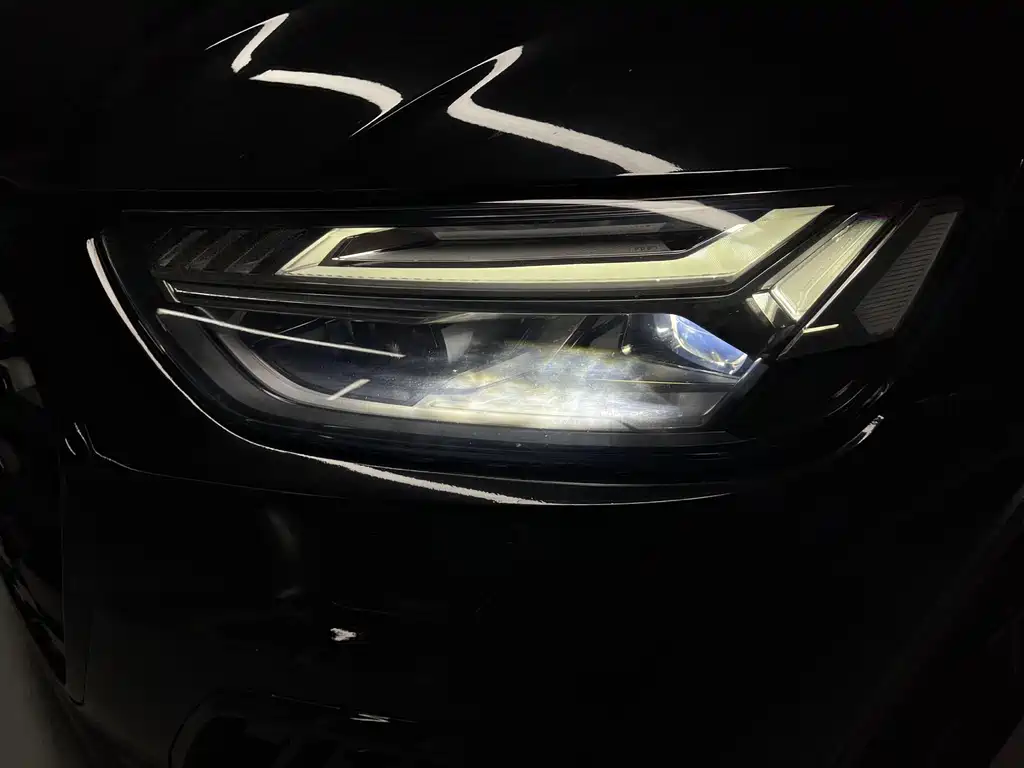 Audi SQ5 3.0 TFSI quattro