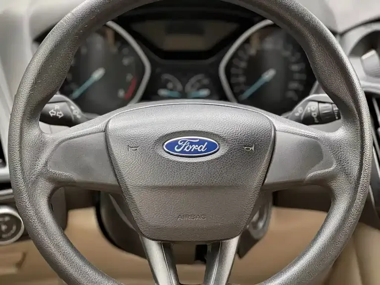 Ford Focus Sedan 1.6 L Auto Comfort