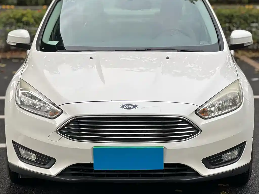 Focus Sedan 1.6 L Auto Comfort