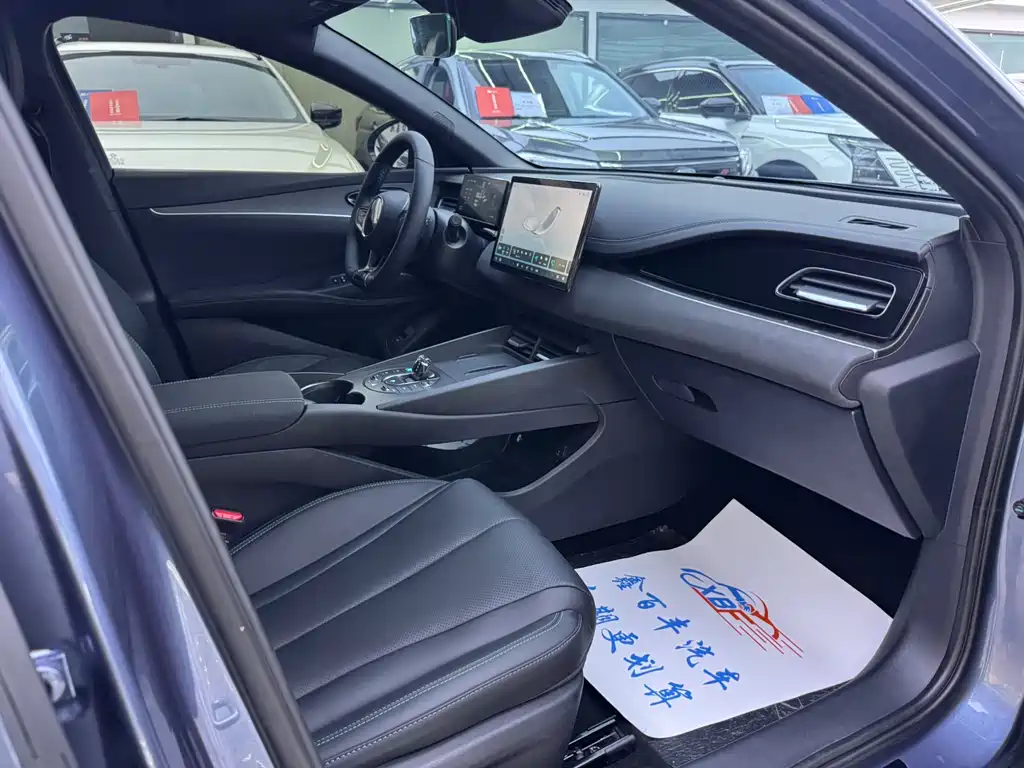 Seal 06 DM-i Smart Drive 80 KM Luxury