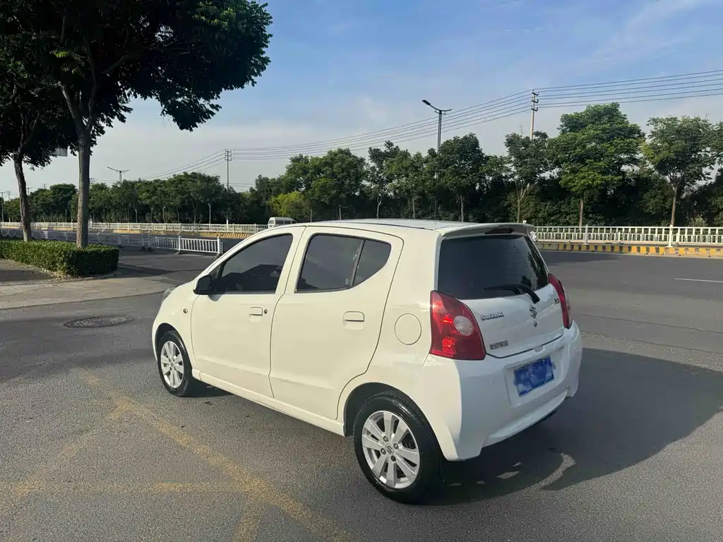 Alto 奥拓 2009款 1.0 L 自动豪华型