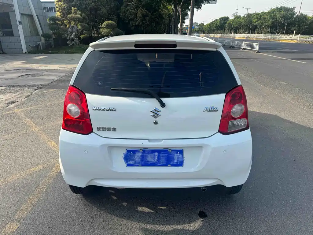 Alto 奥拓 2009款 1.0 L 自动豪华型