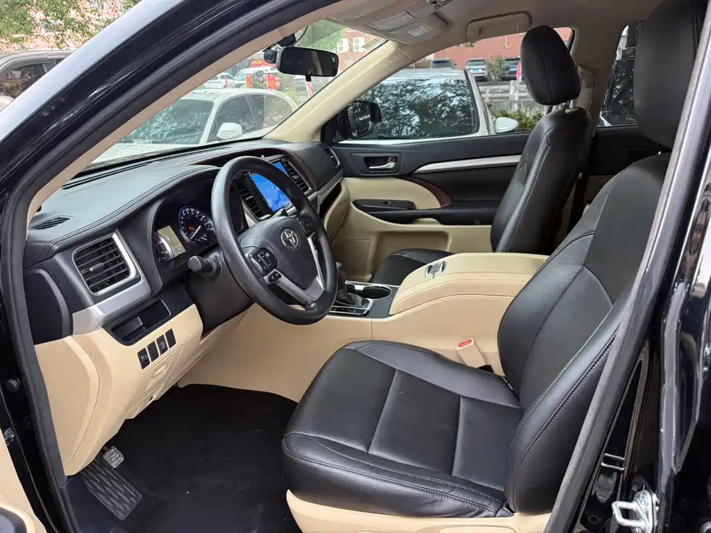 Highlander 2.0 T 2 WD Elite 5-seat