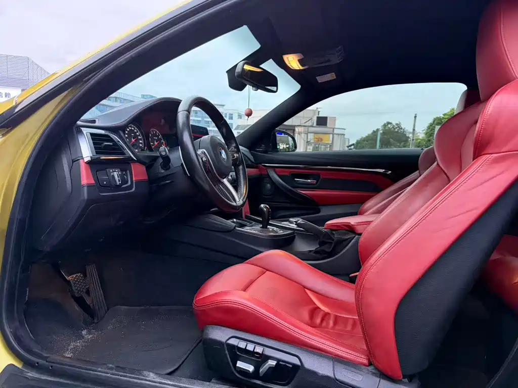 BMW M4 M4 2-door Coupe