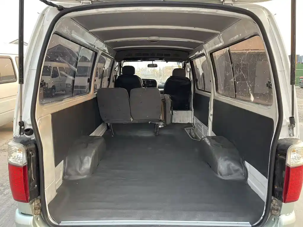 Jinbei Hiace 2.0 L Luxury V19
