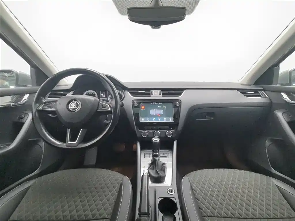 Octavia Wagon TSI230 DSG Luxury