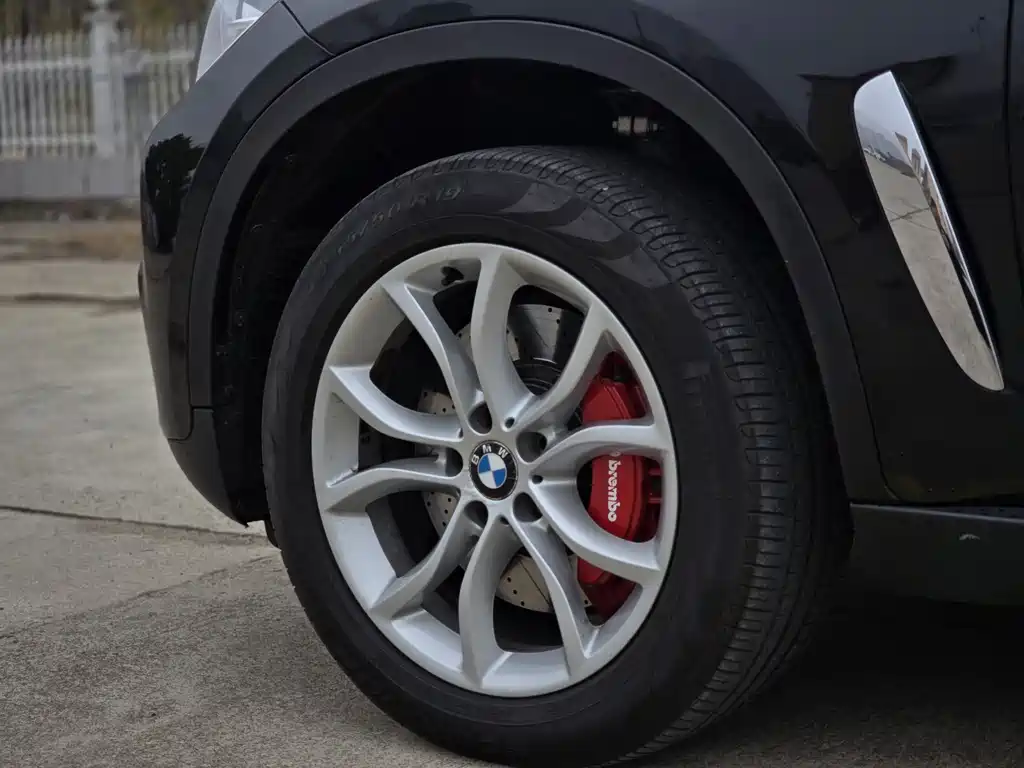 BMW X6 xDrive35 i Luxury