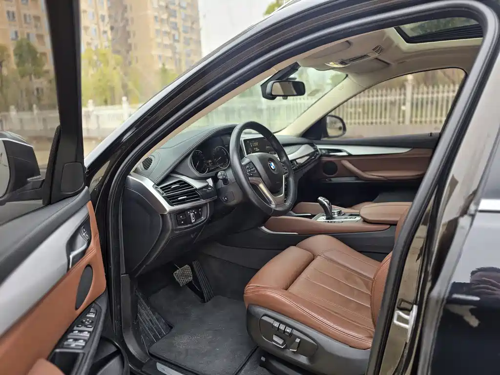 BMW X6 xDrive35 i Luxury