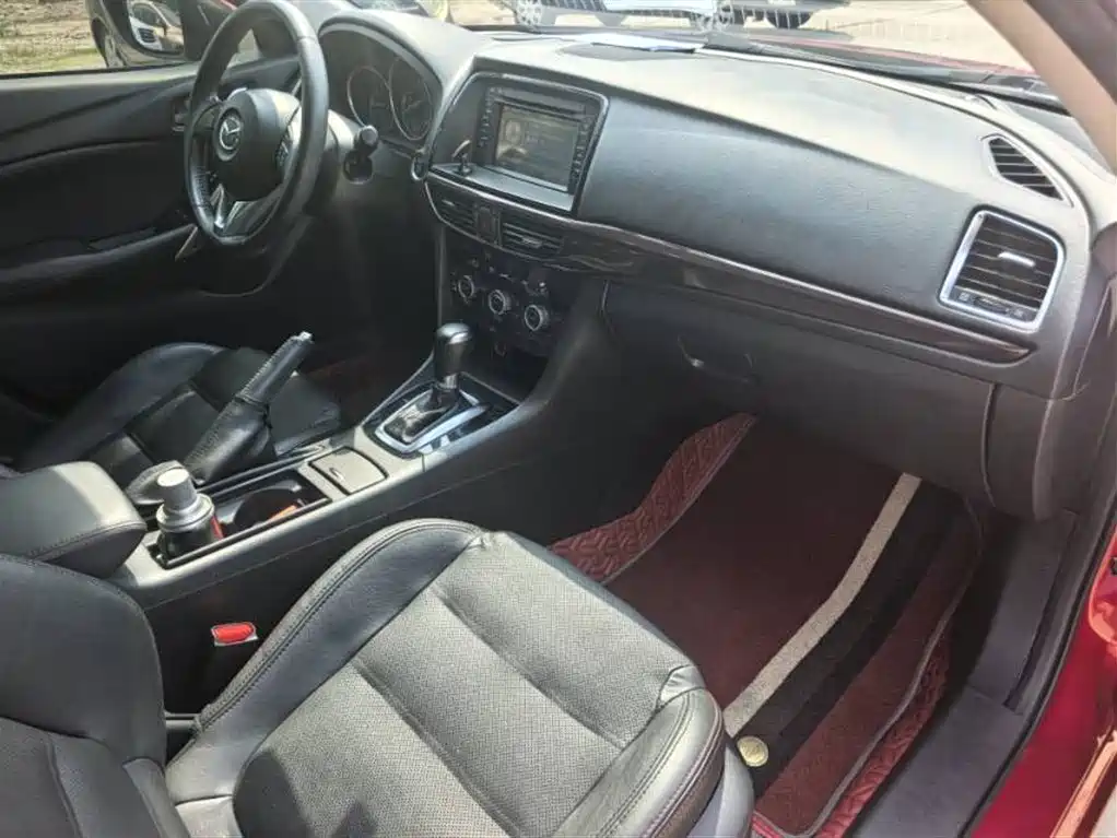 Atenza 2.0 L Blue Sky Luxury