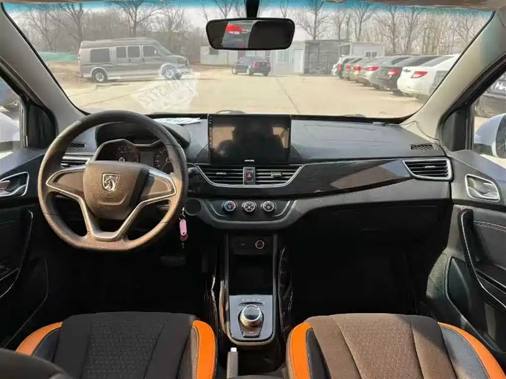 Baojun 310 1.5 L Auto Comfort