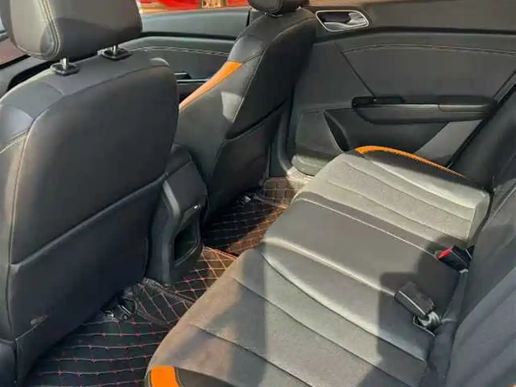 Baojun 310 1.5 L Auto Comfort