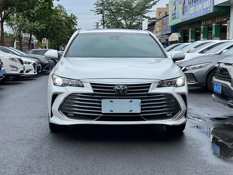 Toyota Avalon 2.0 L Luxury CN-VI