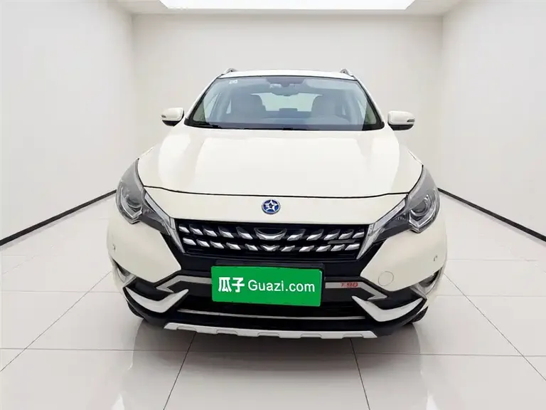 Venucia T90 2.0 L CVT Smart Style