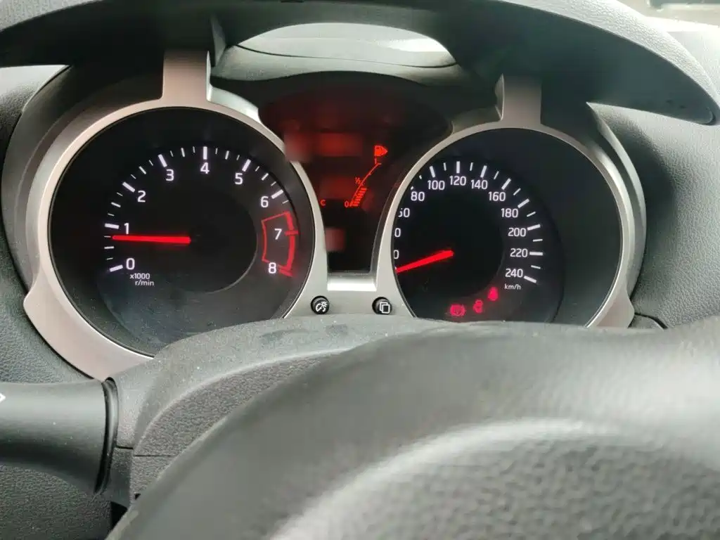 Infiniti ESQ 1.6 L Personality