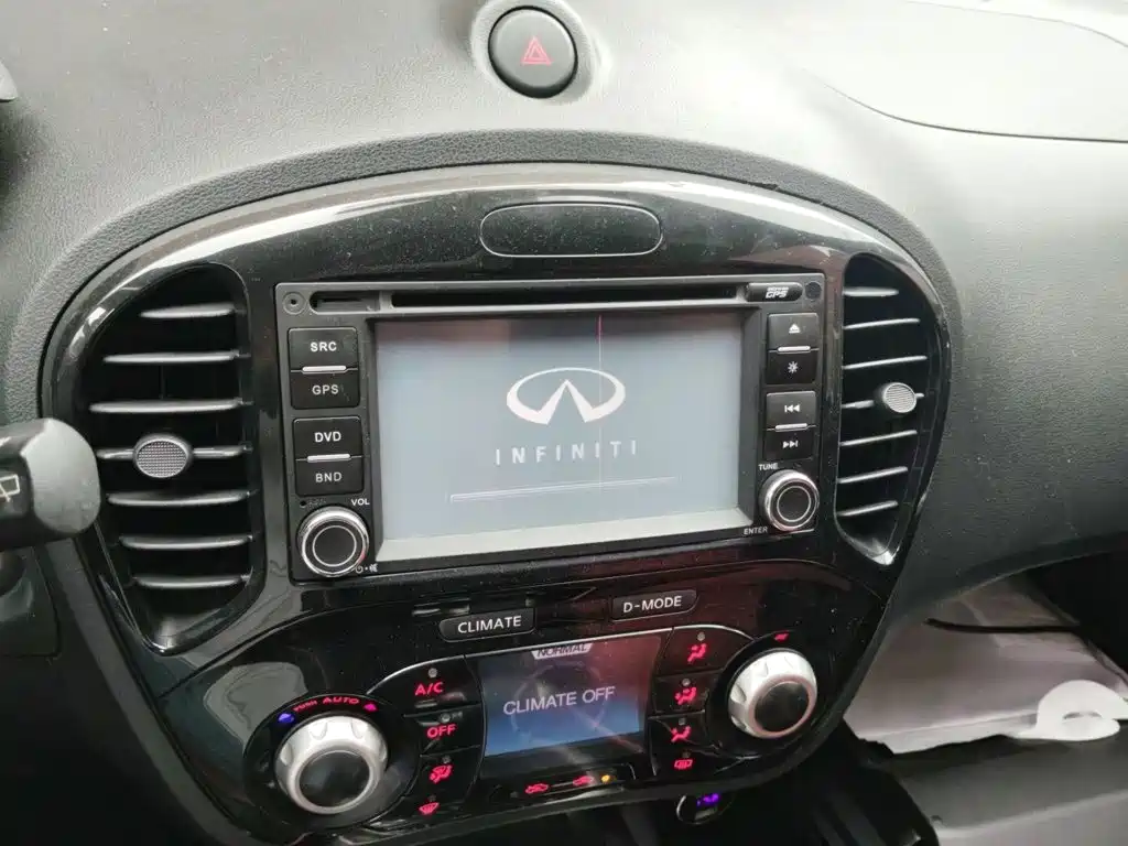 Infiniti ESQ 1.6 L Personality