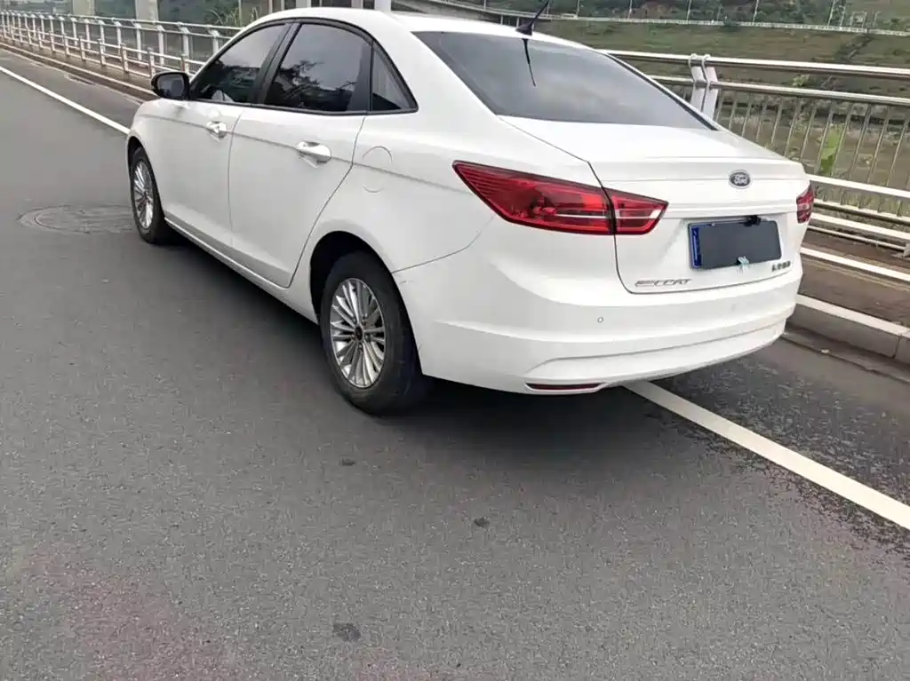 Escort Facelift 1.5 L Manual Comfort