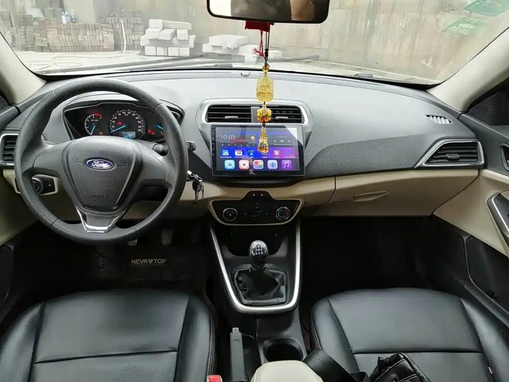 Escort Facelift 1.5 L Manual Comfort