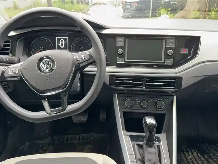 Volkswagen Polo Plus 1.5 L Auto Panoramic Pleasure
