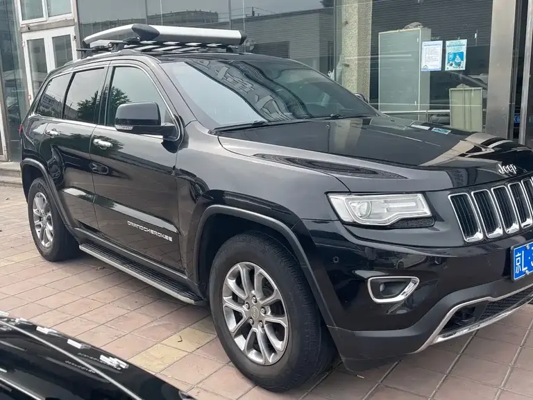 Jeep Grand Cherokee (Import) 3.6 L Elite Navigation