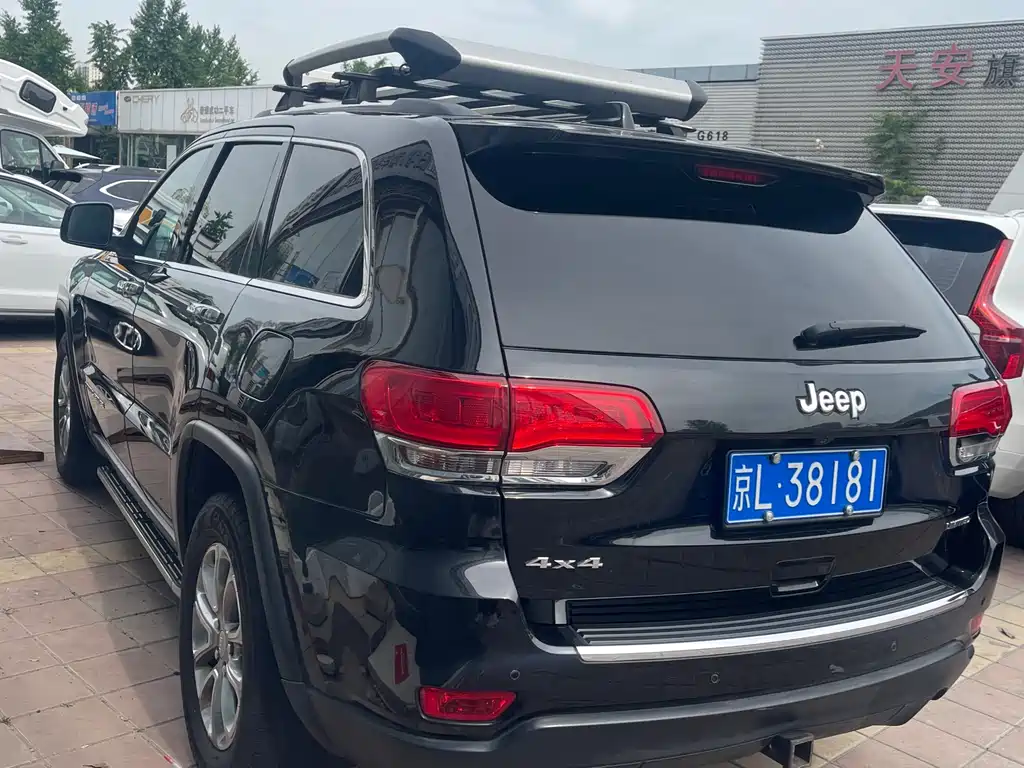 Grand Cherokee (Import) 3.6 L Elite Navigation
