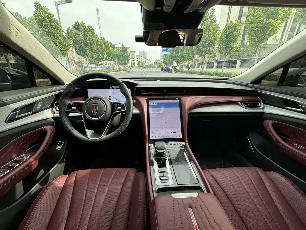 Hongqi H5 2.0 T Auto Flagship Enjoyment