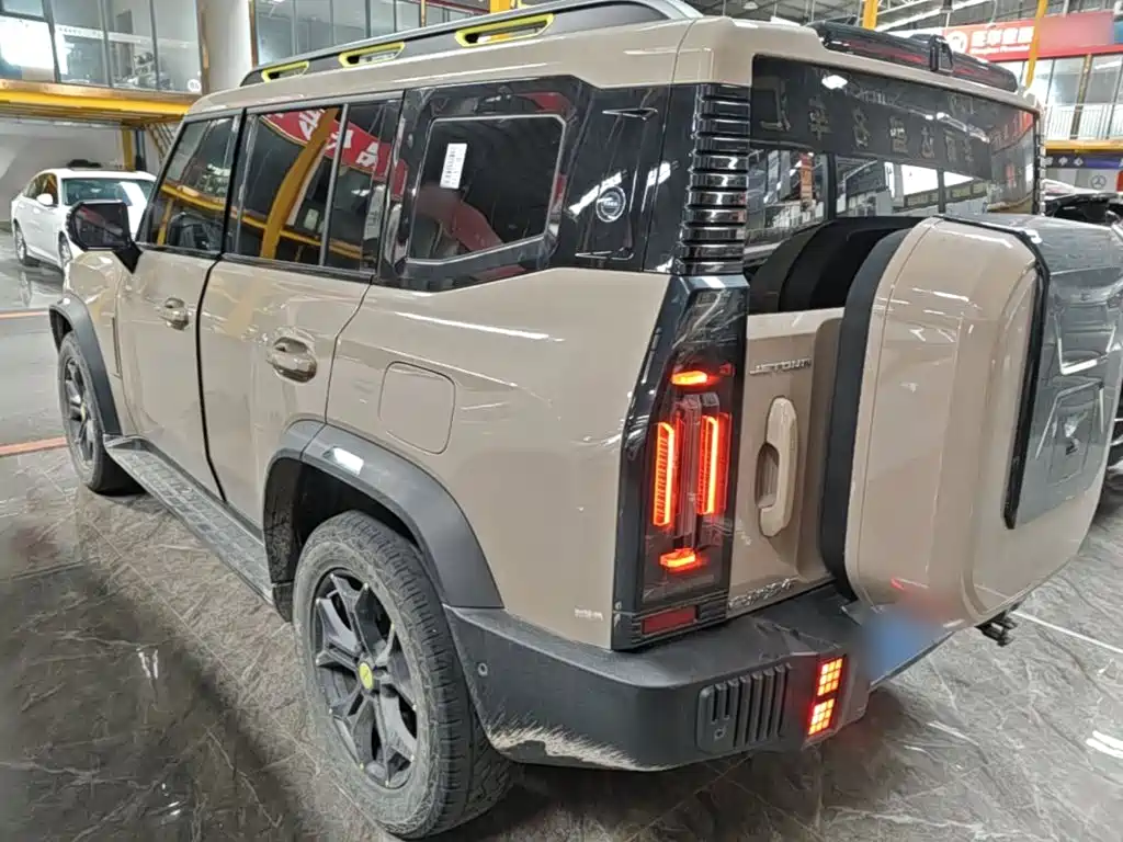 Jetour Traveller 2.0 T 4 WD Cross PRO+