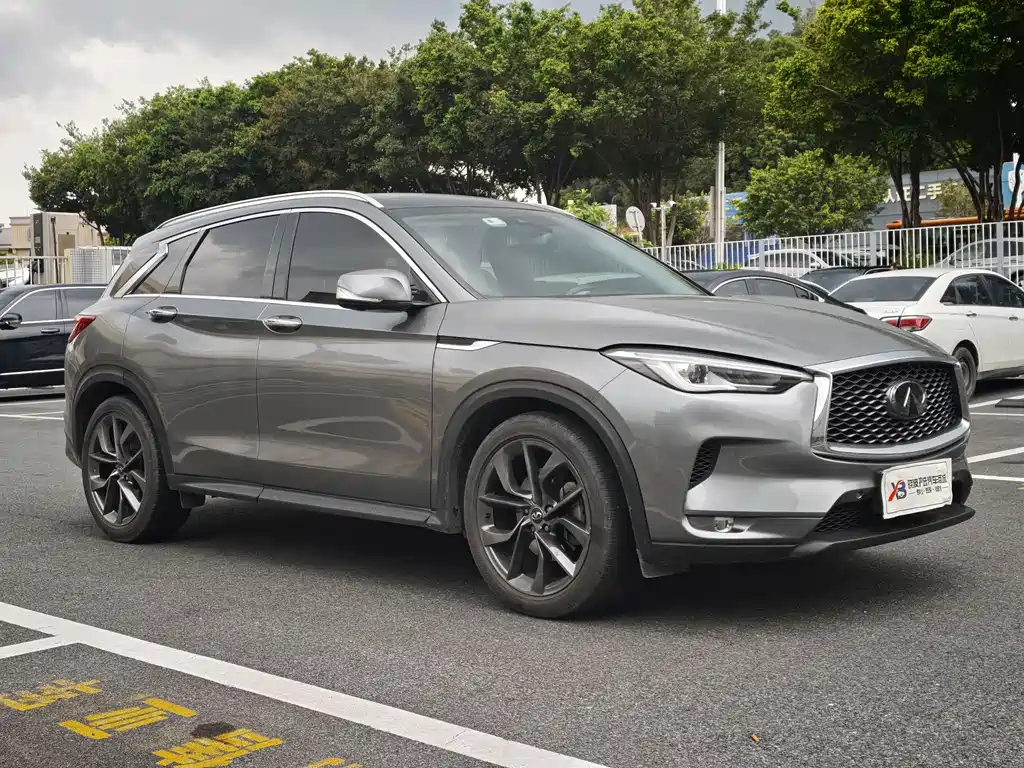 Infiniti QX50 2.0 T 4 WD Intelligent
