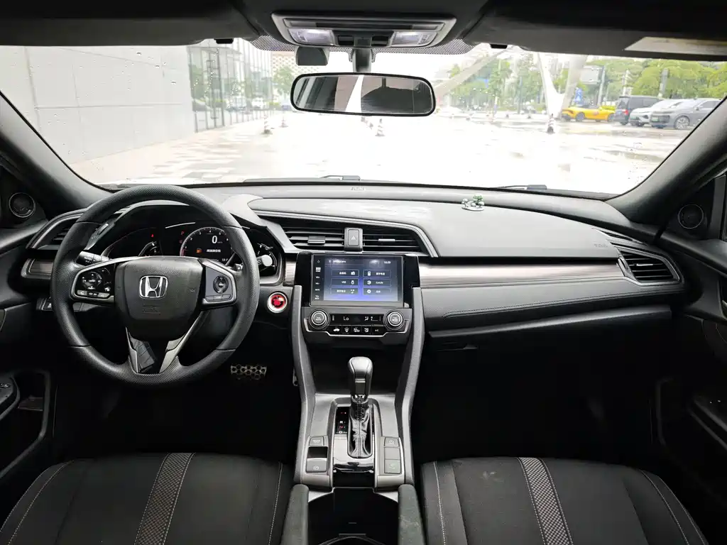 Civic HATCHBACK 220 TURBO CVT Trend Cool Control