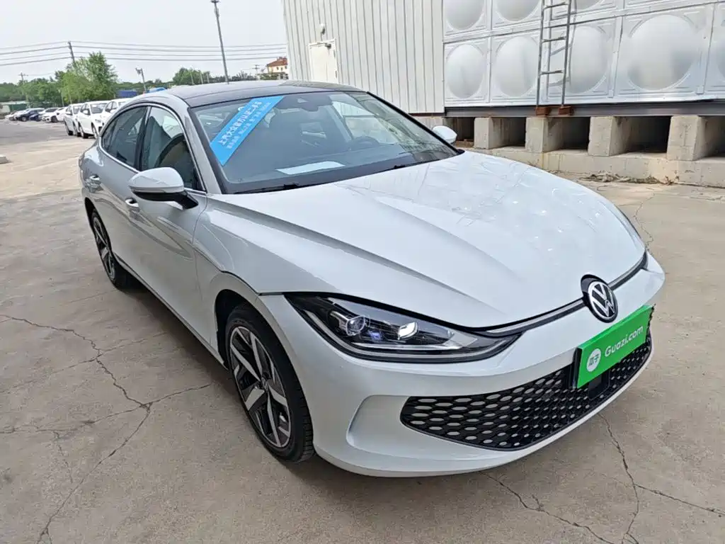 Lamando Lamando L 280 TSI DSG Spicy Cool
