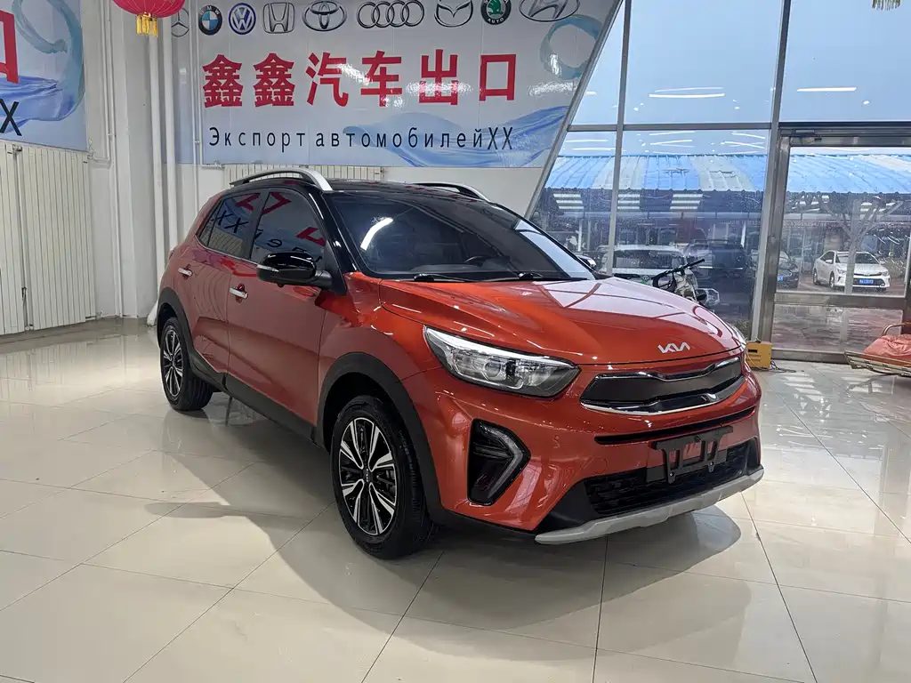 Stonic 1.4 L CVT Fun Enjoyment Sunroof