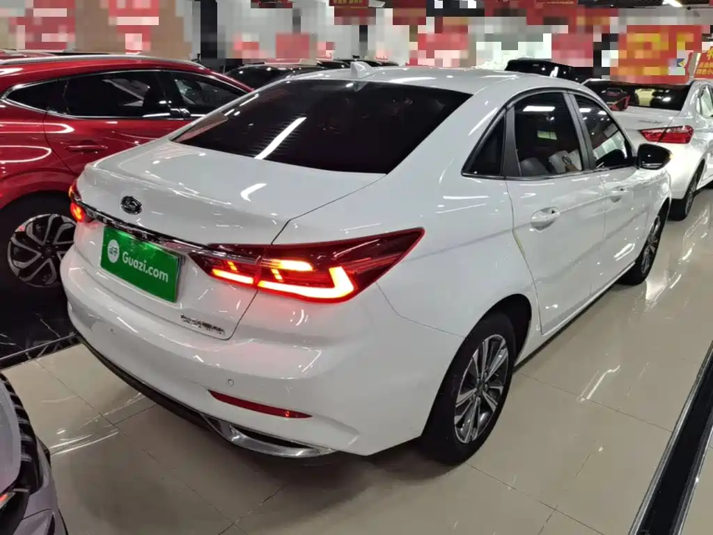 Escort 1.5 L Auto Diamond