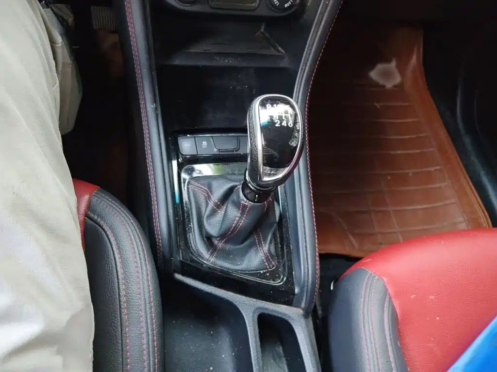 Refine S3 1.5 L Manual Luxury Smart