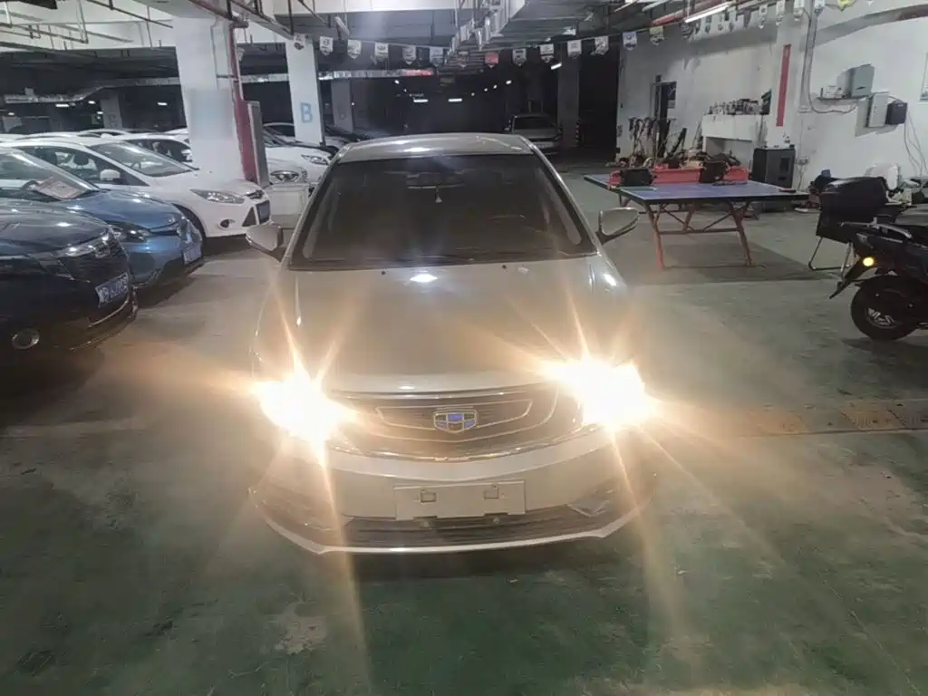 Vision 1.5 L Auto Happy