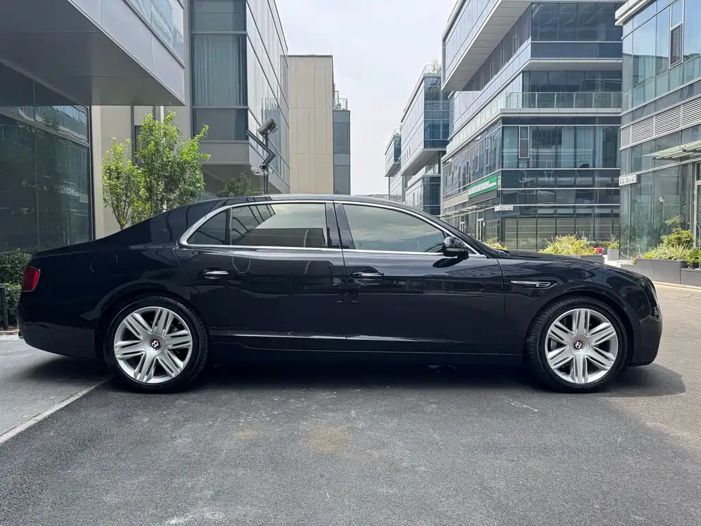Flying Spur 4.0 T V8 Standard
