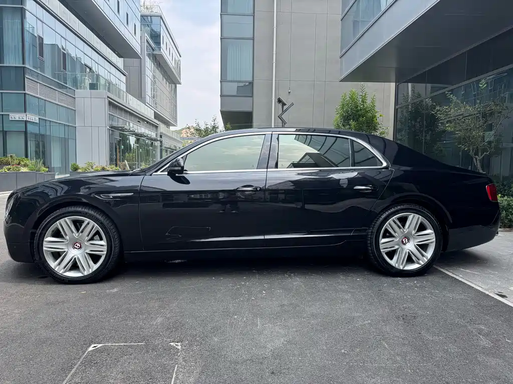 Flying Spur 4.0 T V8 Standard