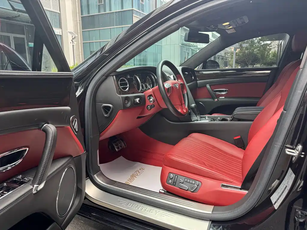 Flying Spur 4.0 T V8 Standard