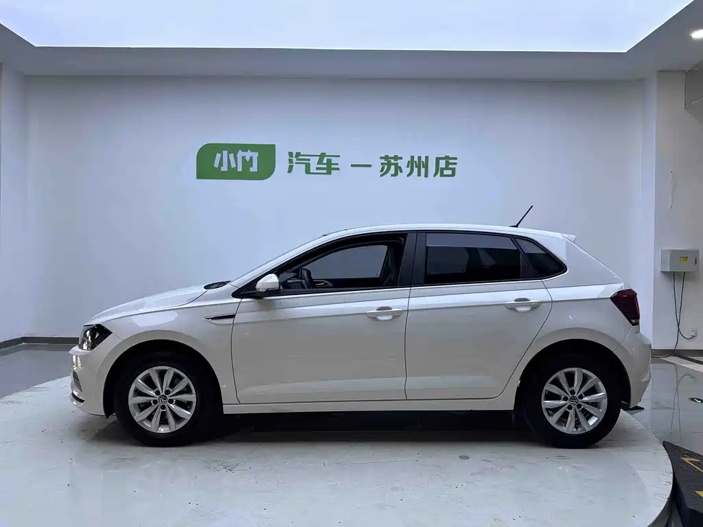 Polo Plus 1.5 L Auto Colorful Tech