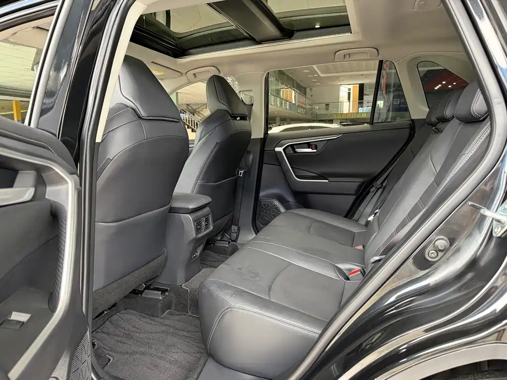 Wildlander 2.0 L CVT 2 WD Luxury PLUS