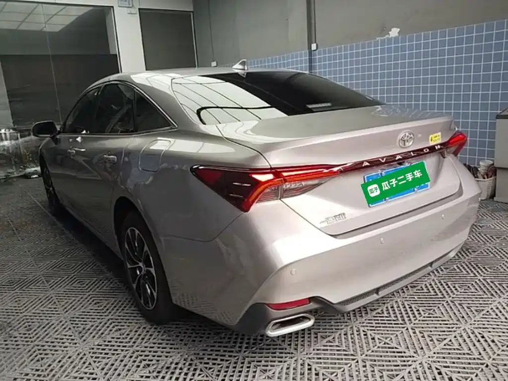 Avalon 2.0 L Select